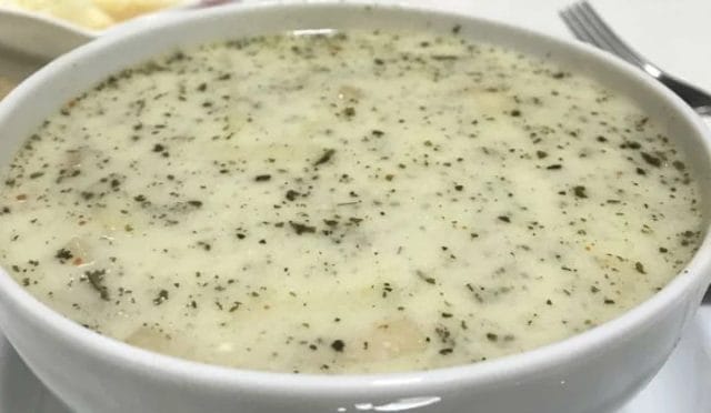 Erişteli Yoğurt Çorbası Tarifi