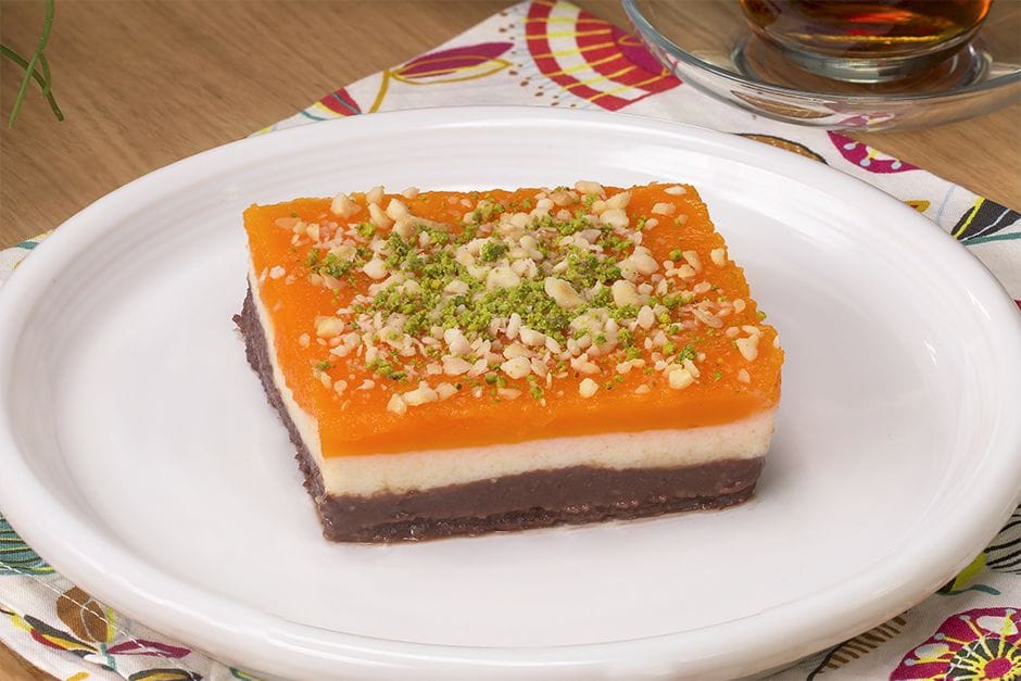 Renkli İrmik Tatlısı