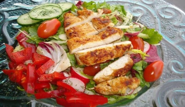 tavuklu diyet salata