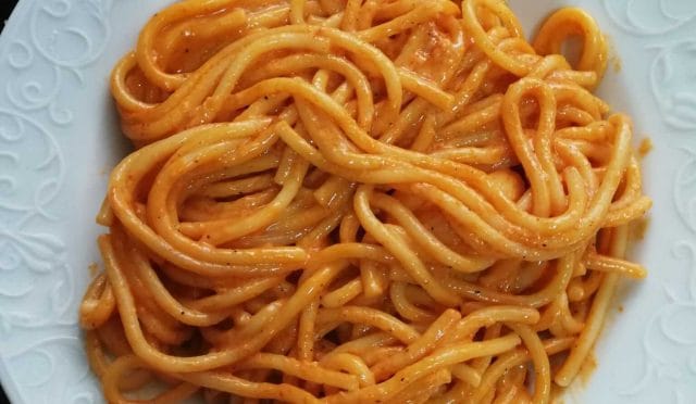 kremalı kaşarlı makarna (spagetti)