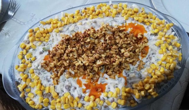 Erişteli Ve Mercimekli Salata