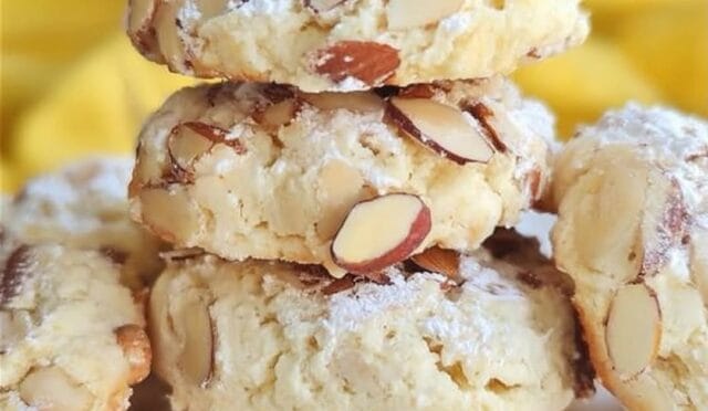 Bademli Amaretti Kurabiye Tarifi